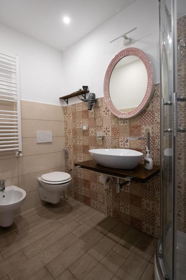 Un Posto Al Sole Bed & Breakfast Molino Nuovo  Exterior photo
