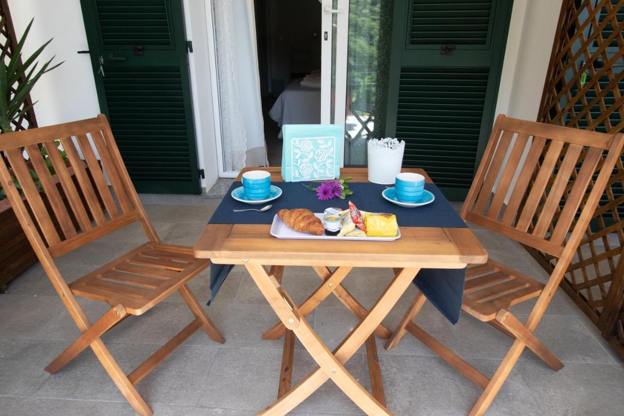 Un Posto Al Sole Bed & Breakfast Molino Nuovo  Exterior photo